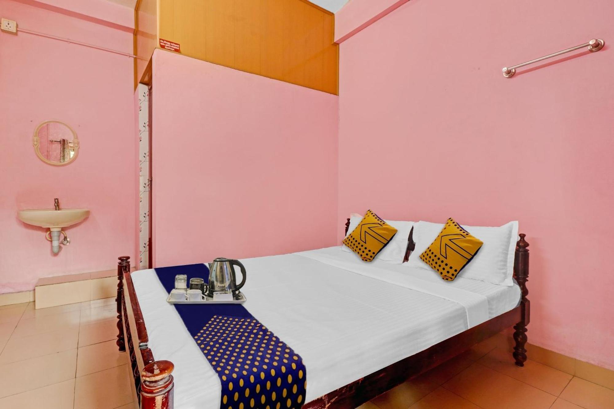 Spot On Jayesh Guest House Nashik Exterior foto