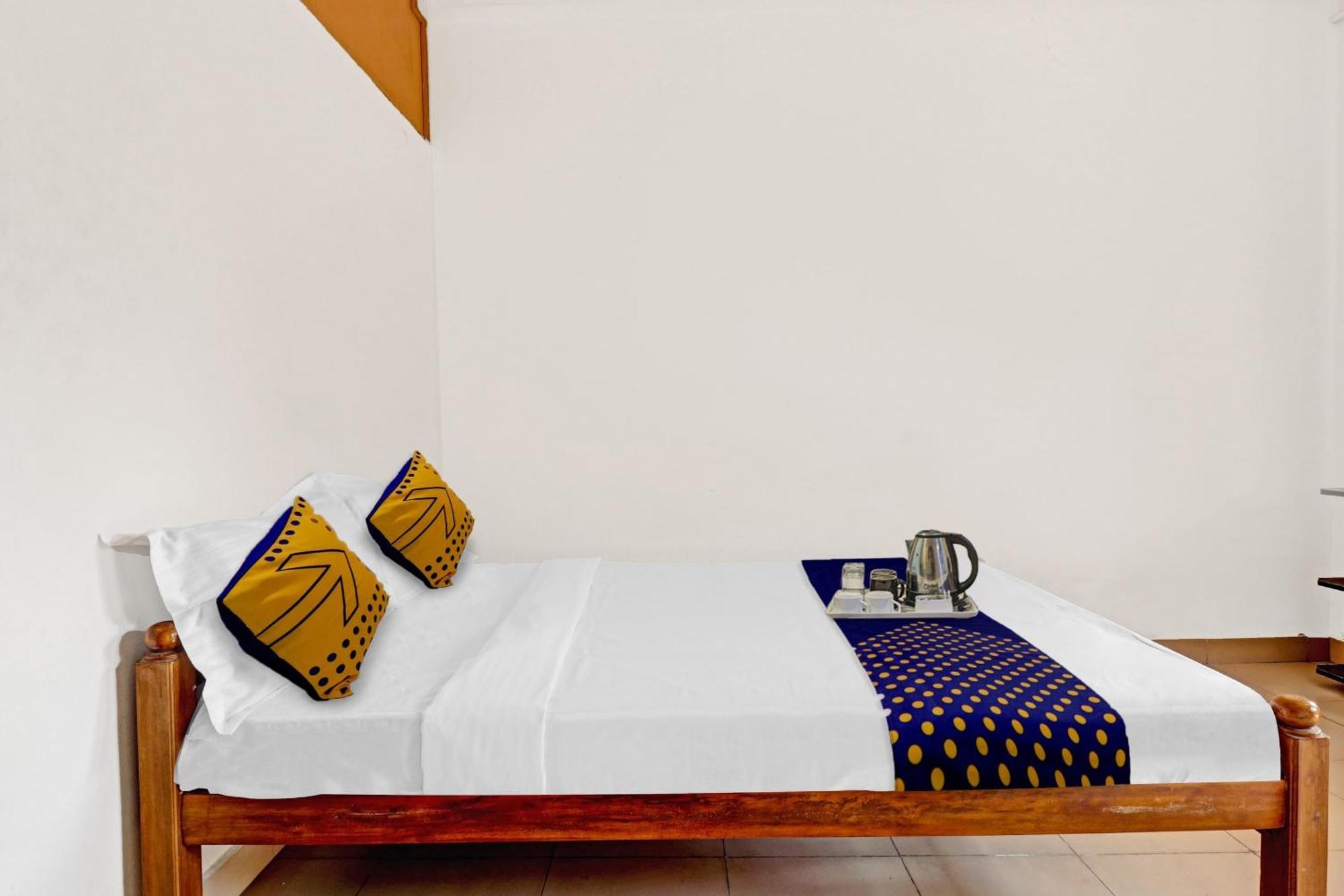 Spot On Jayesh Guest House Nashik Exterior foto