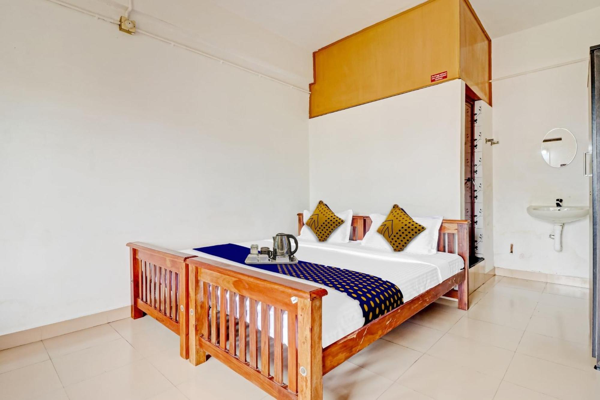 Spot On Jayesh Guest House Nashik Exterior foto