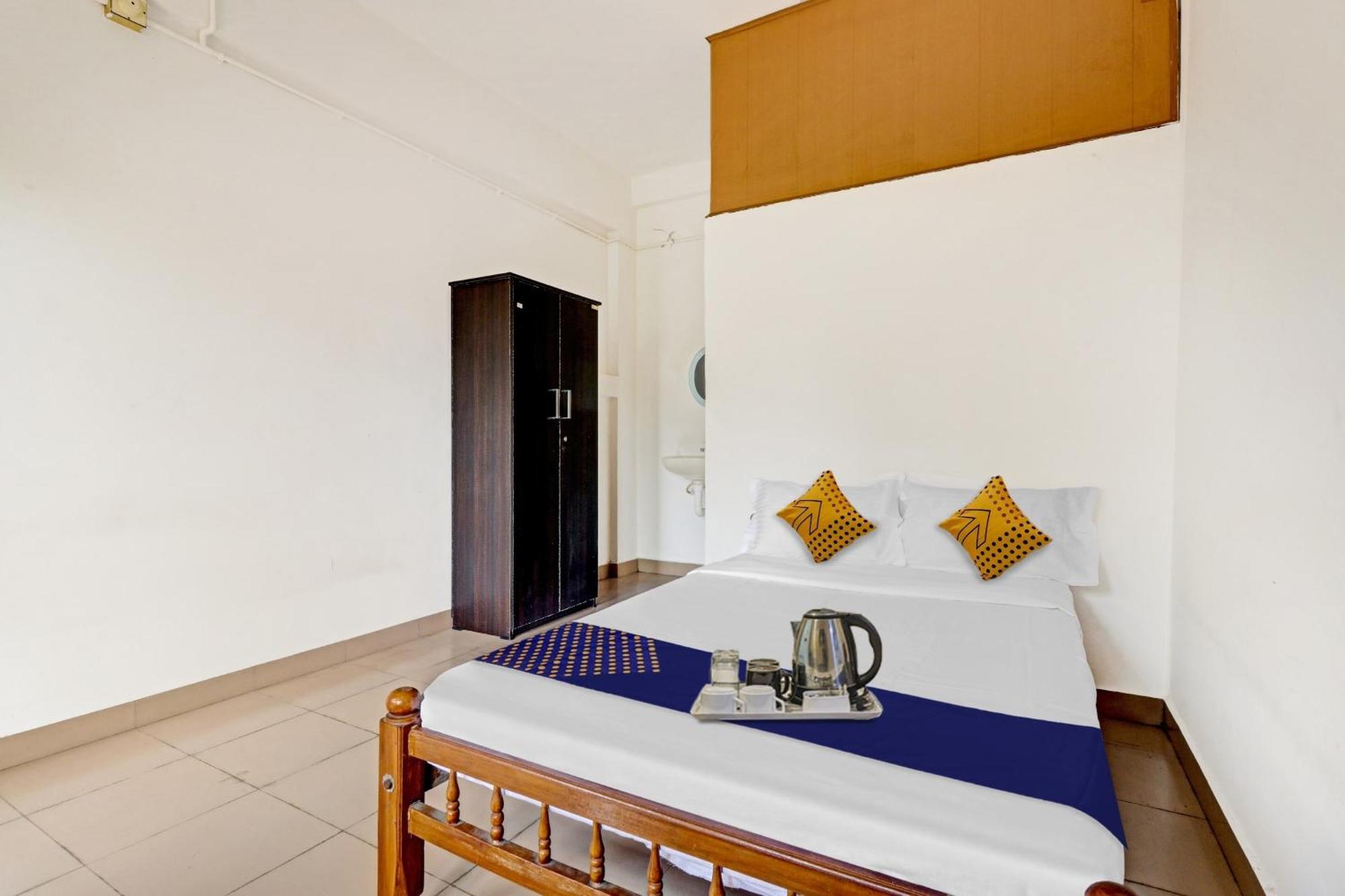Spot On Jayesh Guest House Nashik Exterior foto