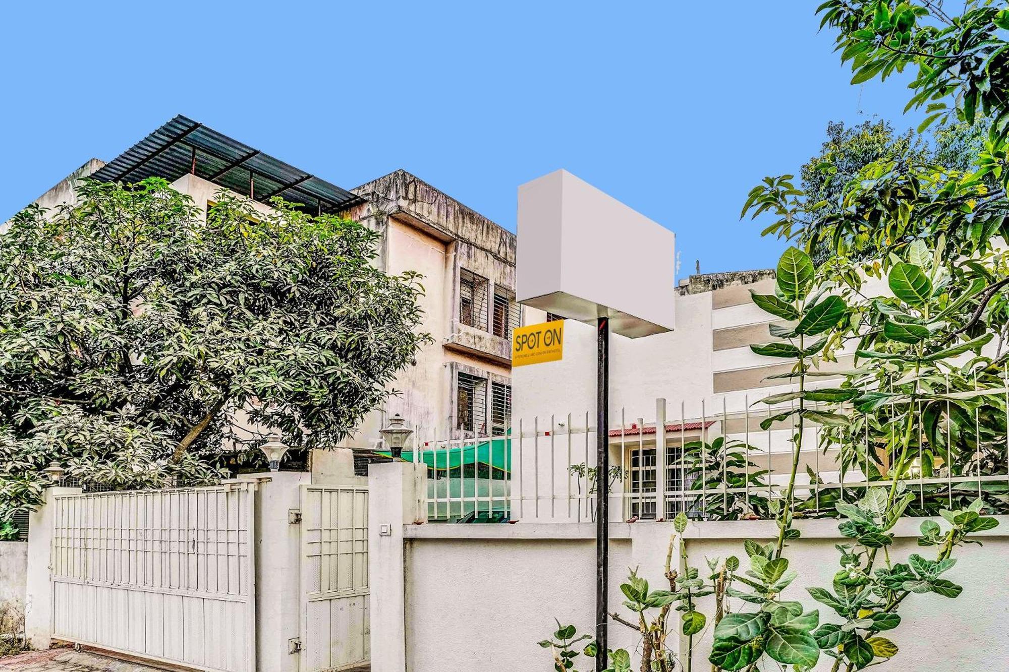 Spot On Jayesh Guest House Nashik Exterior foto